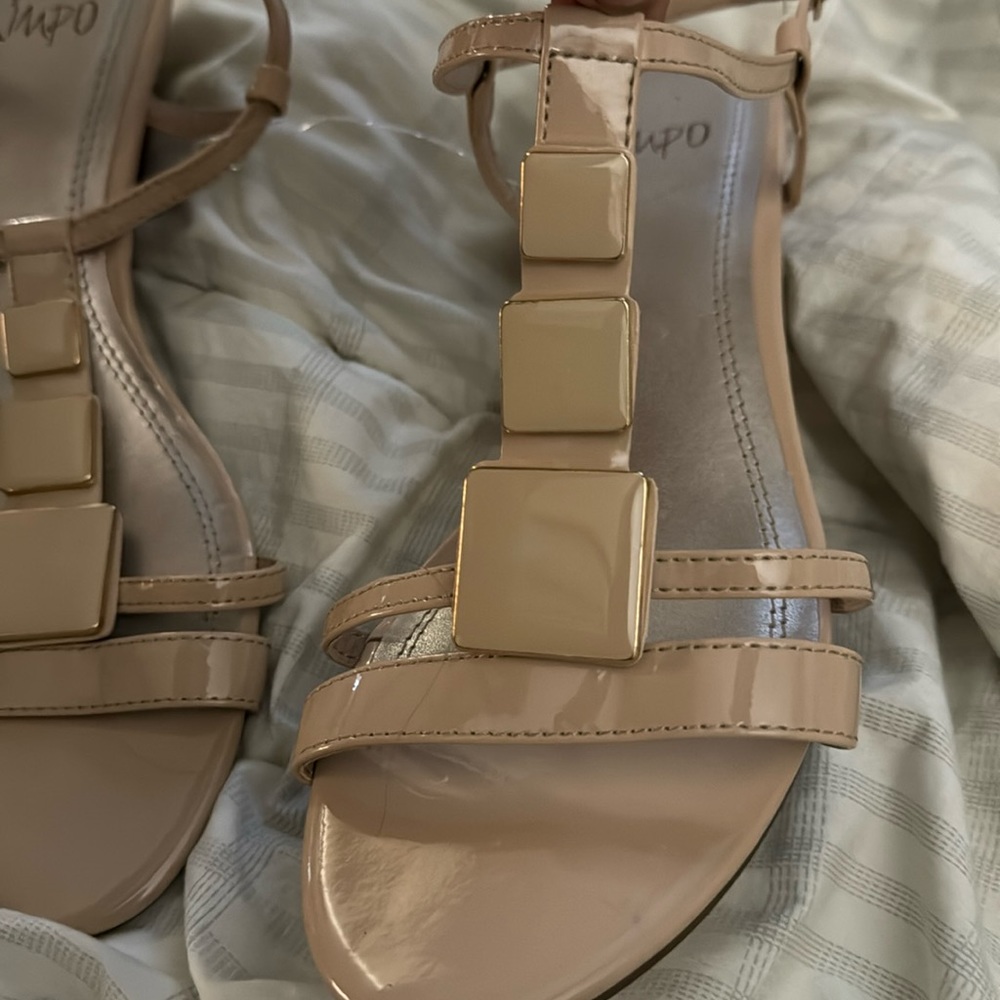 Sanders size 11 ladies